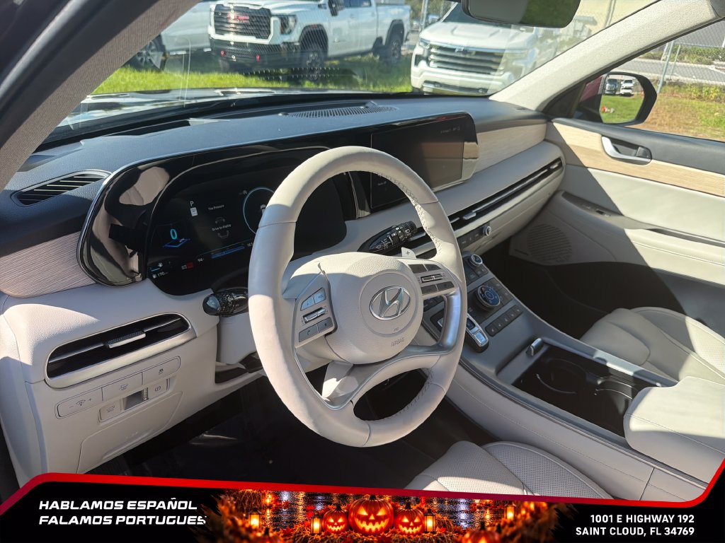 Used 2024 Hyundai Palisade Limited AWD/4WD image 16