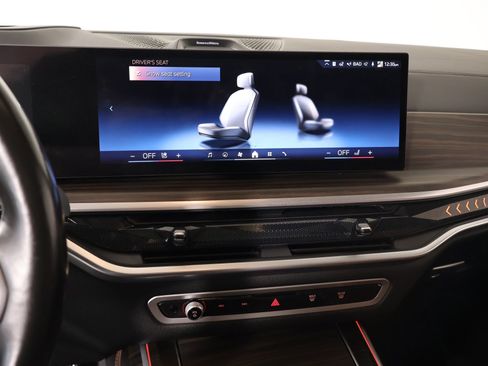 Used 2024 BMW X7 xDrive40i w/ Executive Package AWD/4WD image 5