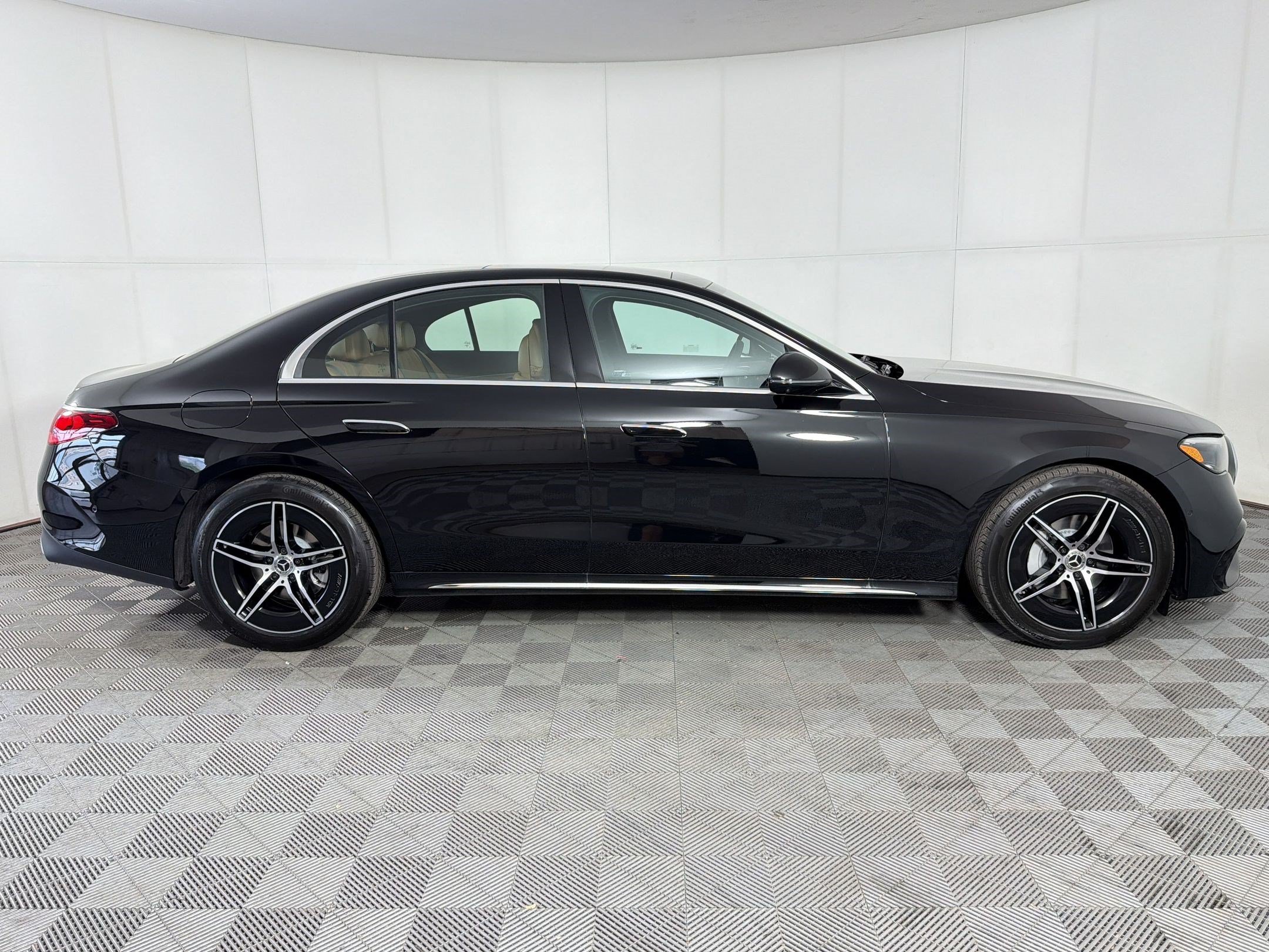 Certified 2026 Mercedes-Benz E 350 4MATIC Sedan image 8