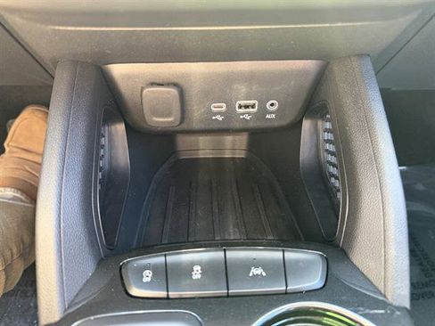 Used 2023 Chevrolet TrailBlazer LT FWD image 33