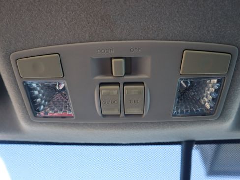 Used 2012 MAZDA MAZDA5 Grand Touring image 71