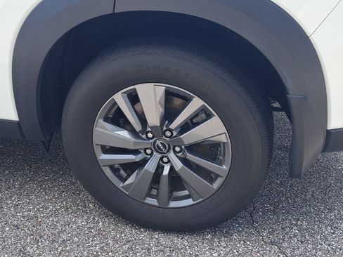Certified 2023 Nissan Pathfinder S FWD image 9