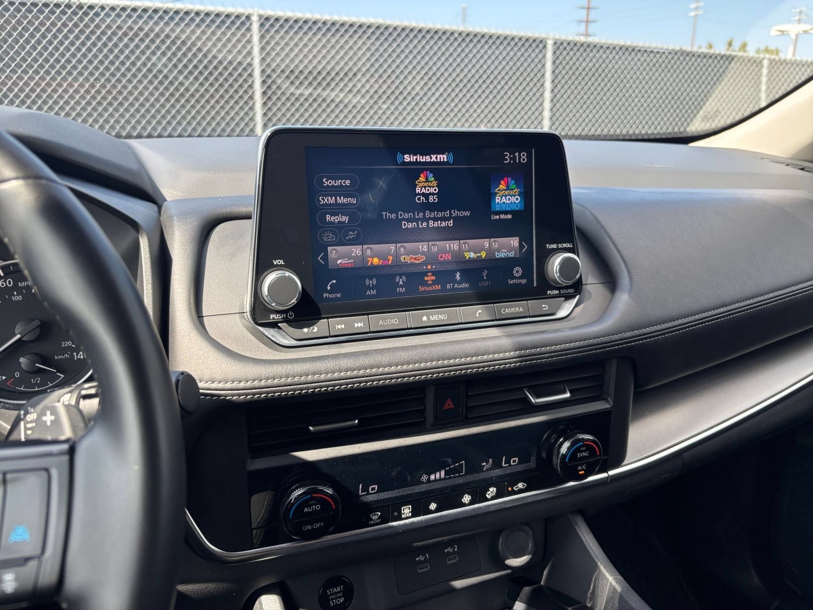Used 2025 Nissan Rogue SV FWD image 19