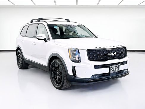 Used 2022 Kia Telluride SX w/ SX Prestige Package AWD/4WD image 3