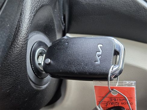 Certified 2022 Kia Forte LXS image 23