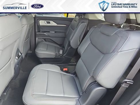 New 2026 Ford Explorer Active RWD image 17