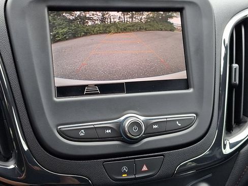 Used 2023 Chevrolet Equinox RS FWD image 21