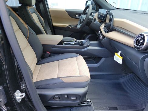 New 2026 Chevrolet Equinox ACTIV w/ Convenience Package III image 11