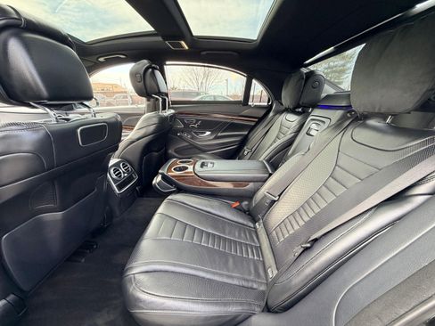 Used 2018 Mercedes-Benz S 560 4MATIC Sedan image 25