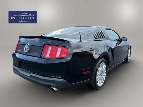 Used 2012 Ford Mustang Coupe RWD image 4