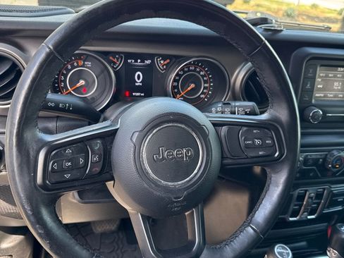 Used 2018 Jeep Wrangler Unlimited Sport S AWD/4WD image 8