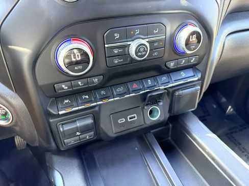 Used 2021 GMC Sierra 1500 AT4 w/ AT4 Premium Package AWD/4WD image 23