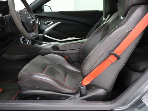 Used 2017 Chevrolet Camaro ZL1 image 8