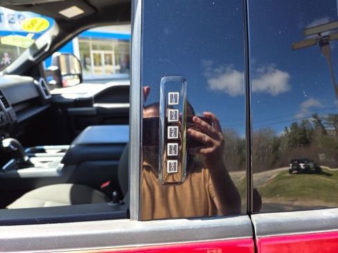 Used 2018 Ford F150 XLT w/ Equipment Group 302A Luxury AWD/4WD image 18