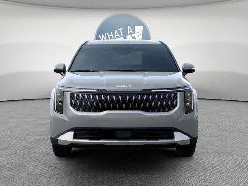 New 2026 Kia Carnival EX FWD image 2