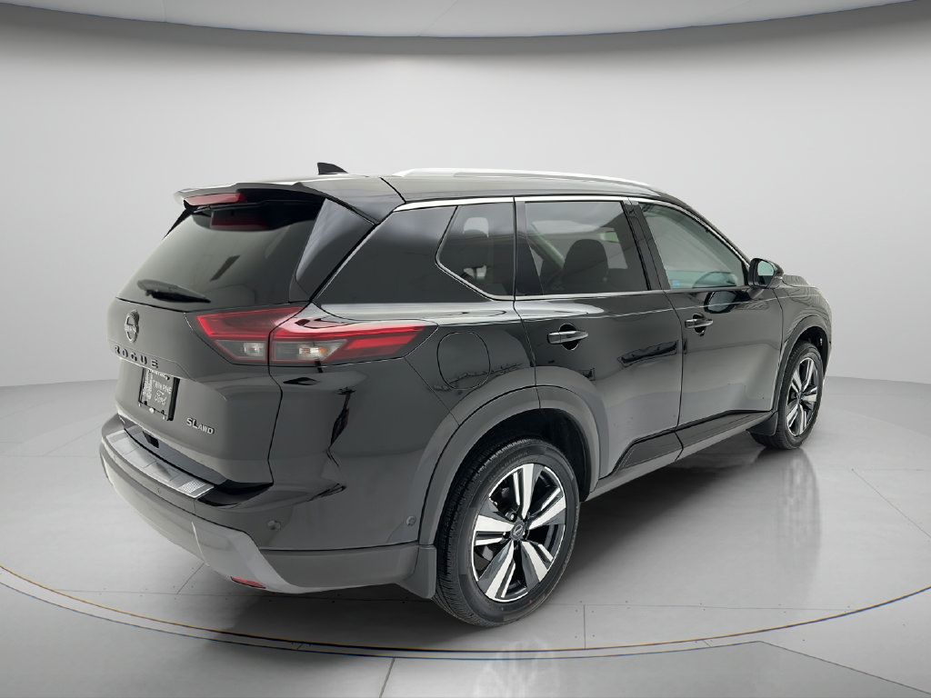 Used 2024 Nissan Rogue SL w/ SL Premium Package AWD/4WD image 5