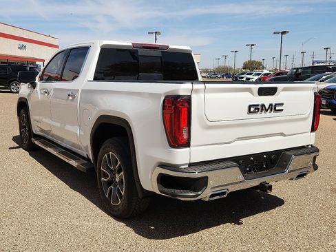 Used 2022 GMC Sierra 1500 SLT image 3