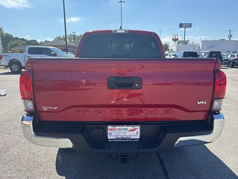 Used 2019 Toyota Tacoma SR5 image 6