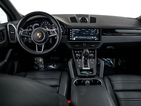 Certified 2023 Porsche Cayenne image 12