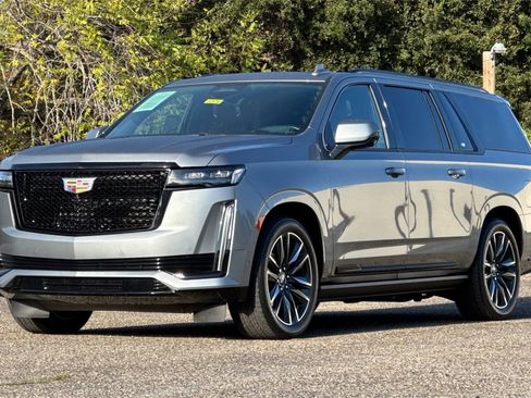 Used 2023 Cadillac Escalade ESV Sport Platinum image 8