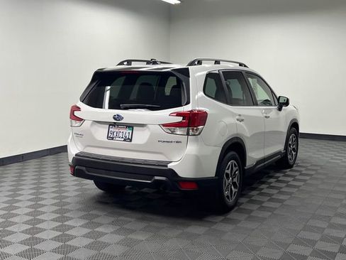 Used 2024 Subaru Forester Premium AWD/4WD image 5