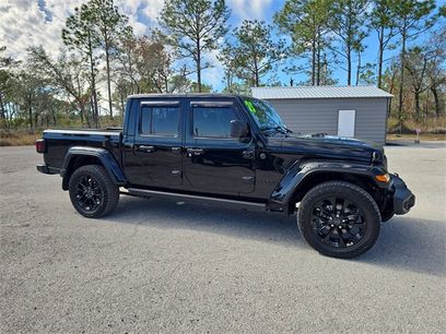 Used 2025 Jeep Gladiator Nighthawk