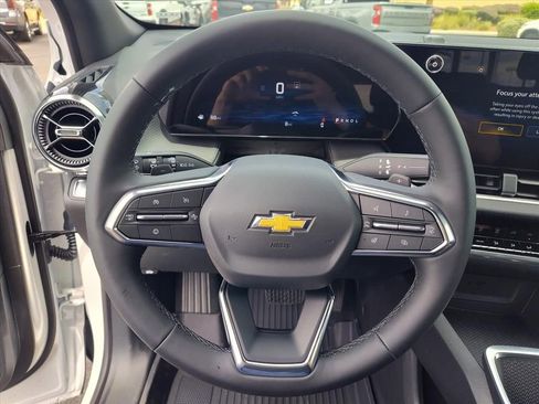 New 2026 Chevrolet Equinox LT w/ Safety and Technology Package FWD image 10