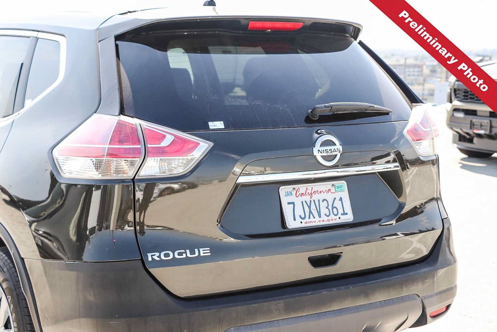 Used 2015 Nissan Rogue S w/ S Family Package FWD image 9