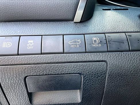 Used 2021 Toyota Camry LE w/ Protection Package (Q2) (TMS) FWD image 32