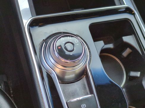 Used 2019 Ford Edge ST w/ Convenience Package image 26