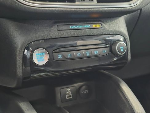 Used 2024 Ford Escape Platinum image 31