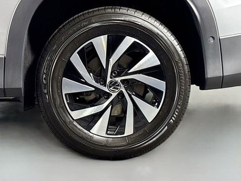 New 2025 Volkswagen Tiguan S image 32