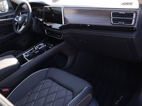 New 2026 Volkswagen Atlas SEL Premium R-Line image 12