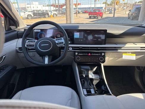 New 2026 Hyundai Tucson SEL image 18