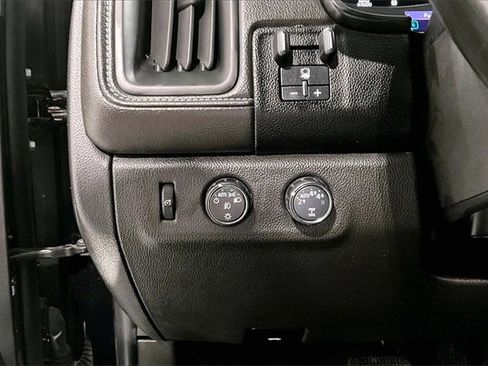 Used 2022 GMC Canyon Denali image 39