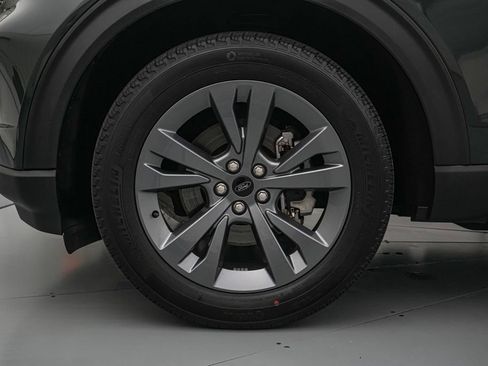 Certified 2023 Ford Explorer XLT w/ Equipment Group 202A AWD/4WD image 11