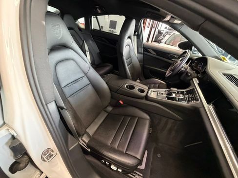 Used 2018 Porsche Panamera 4 AWD/4WD image 40