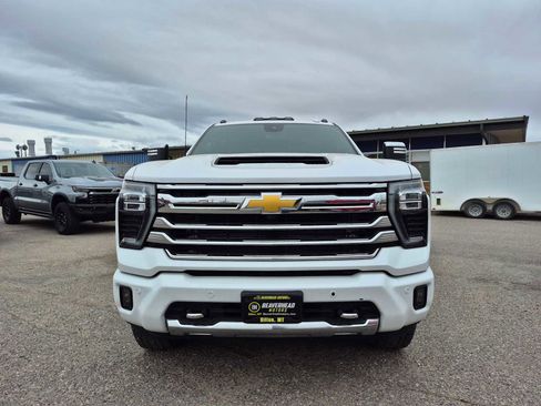 Used 2024 Chevrolet Silverado 3500 High Country w/ Technology Package image 12
