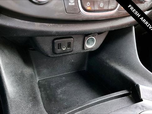 Used 2018 Chevrolet Traverse LS image 15