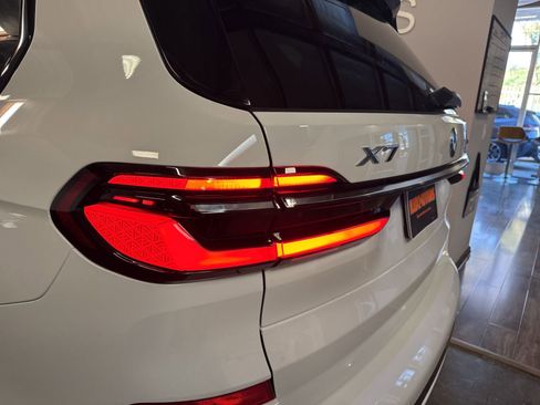 Used 2023 BMW X7 xDrive40i w/ M Sport Package image 27
