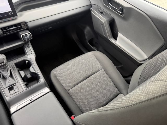 Used 2026 Toyota RAV4 LE FWD image 21
