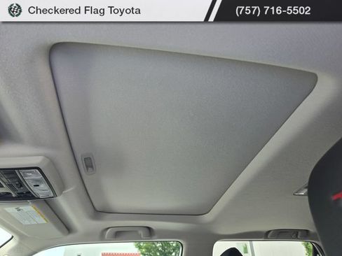 Used 2024 Toyota 4Runner TRD Off-Road Premium w/ Off Road Premium Plus Package AWD/4WD image 9