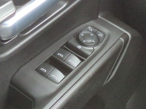 Used 2021 Chevrolet Silverado 1500 Custom image 24