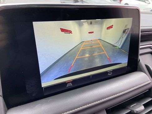 Used 2023 GMC Yukon SLT image 27