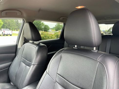 Used 2019 Nissan Rogue SL FWD image 24