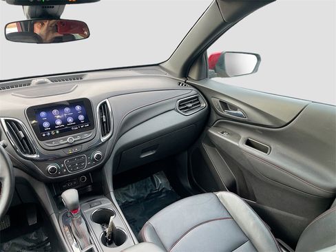 Used 2024 Chevrolet Equinox RS w/ RS Leather Package image 24