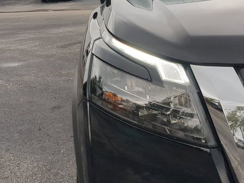 Certified 2024 Nissan Pathfinder SV w/ SV Premium Package image 10