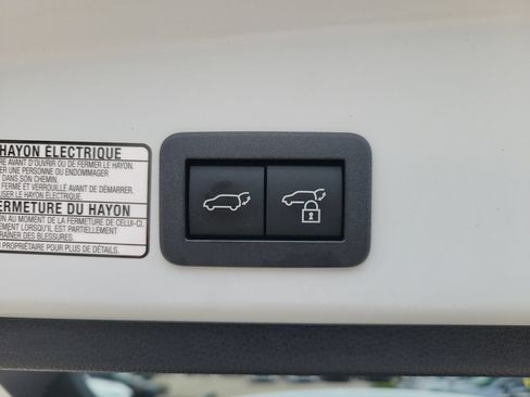 Used 2024 Toyota Corolla Cross AWD Hybrid w/ Convenience Package image 9