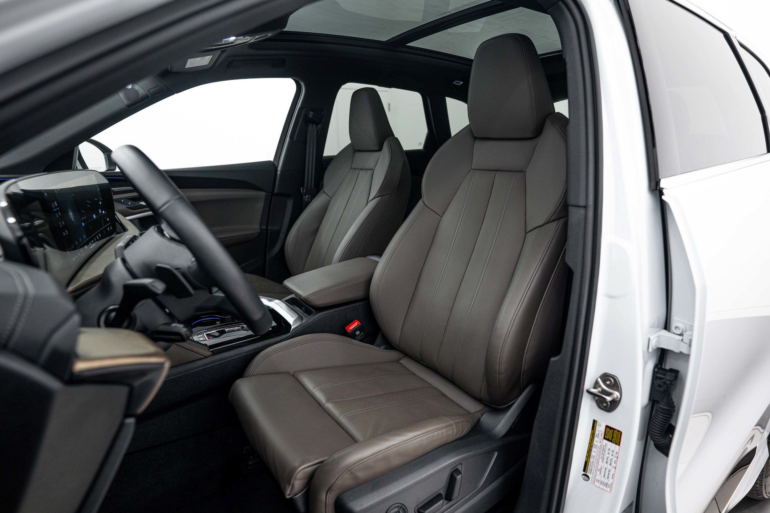 Used 2025 Audi Q5 Premium Plus AWD/4WD image 15