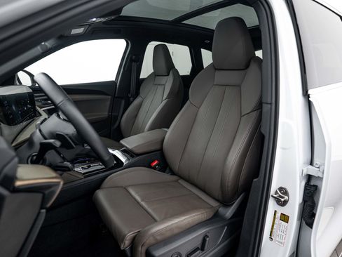 Used 2025 Audi Q5 Premium Plus AWD/4WD image 15
